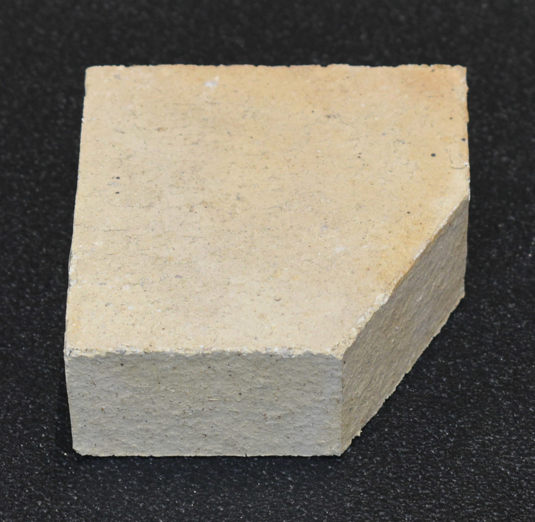 Thorma Wismar Bodemsteen rechts voorkant