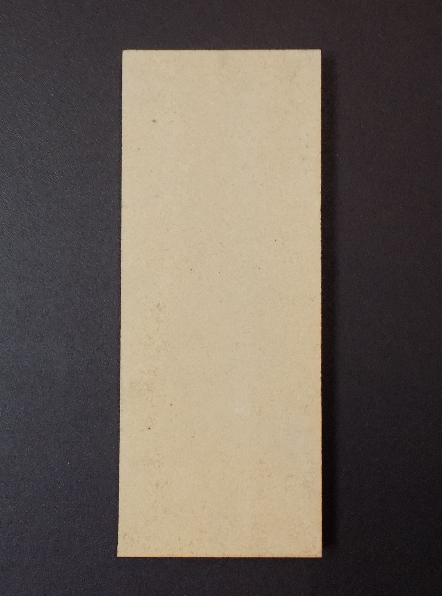 Drooff Gerola W Achterste muur steen rechts