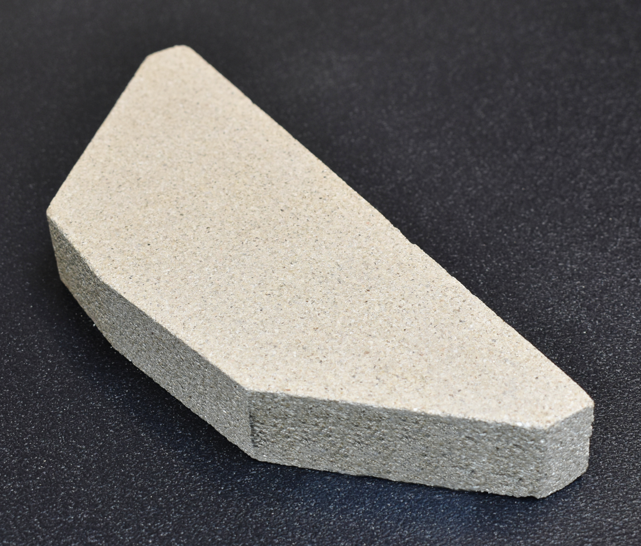 Justus P50-5 Bodemsteen links B