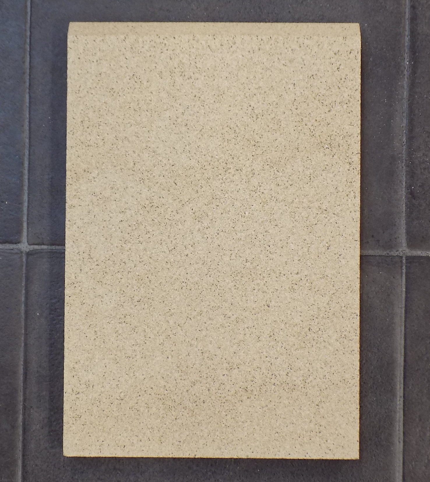 Skantherm Adano Achterste muur steen rechts B
