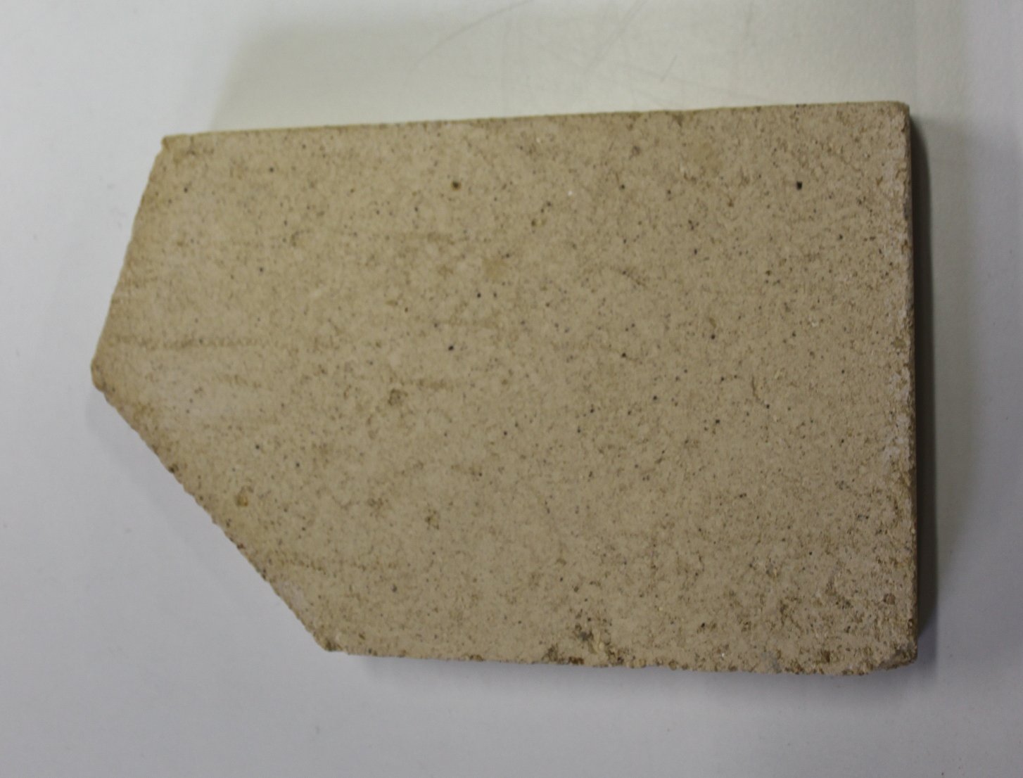 Eurotherm Elba Bodemsteen voorkant links A